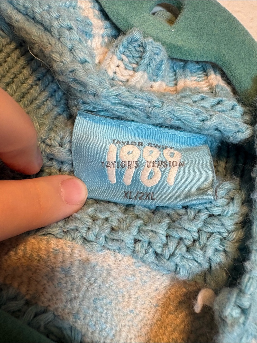 Taylor Swift 1989 Cardigan Blue Seagulls Knit Cozy XL 2XL - Picture 8 of 12
